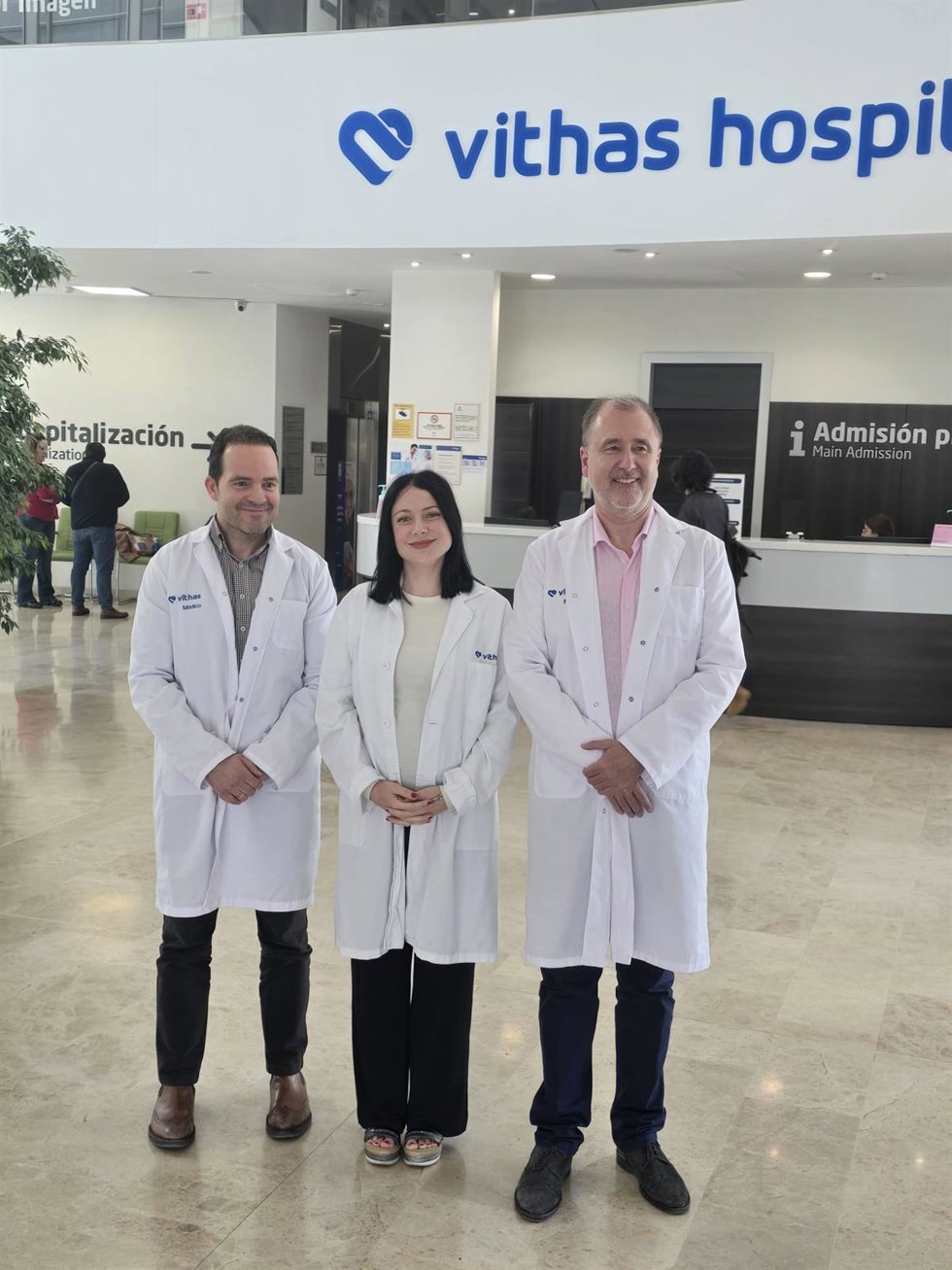 Especialistas de la Unidad de Microbiota de Vithas Granada