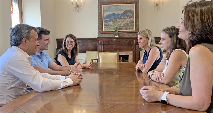 Recepción al presidente de la asociación Más Visibles.