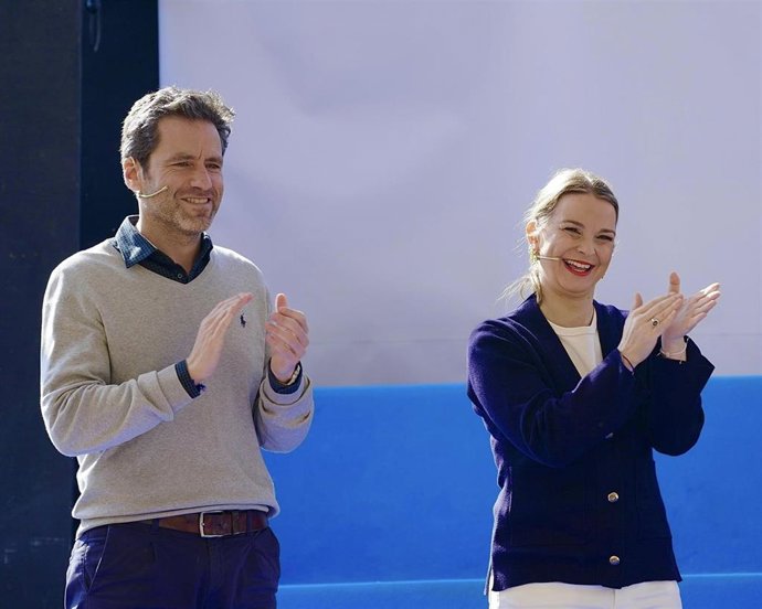 El portavoz nacional del PP y vicesecretario de Cultura del partido, Borja Sémper, y la presidenta del Govern, Marga Prohens.