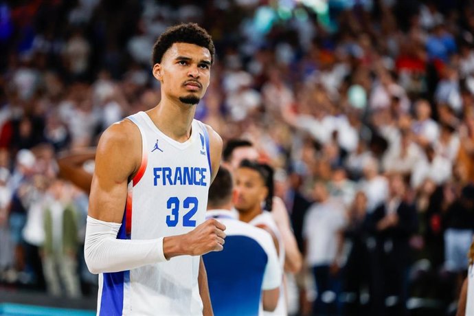 Archivo - El pívot Victor Wembanyama, en un partido con la selección de Francia.