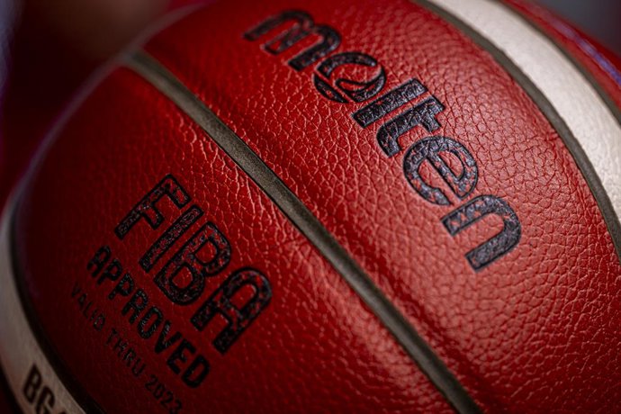 Archivo - Illustration balle de match Molten FIBA during the Women's French championship Elite basketball match between ESB Villeneuve-d'Ascq LM and LDLC ASVEL féminin on November 26, 2023 at Palacium in Villeneuve-d'Ascq, France - Photo Paul Vaicle / DPP