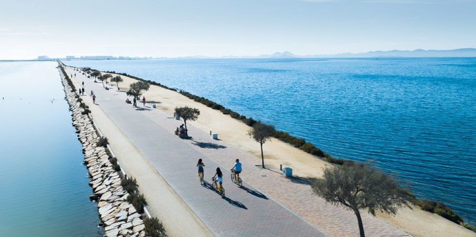 Paseo entre el Mar Menor y las Salinas de San Pedro del Pinatar