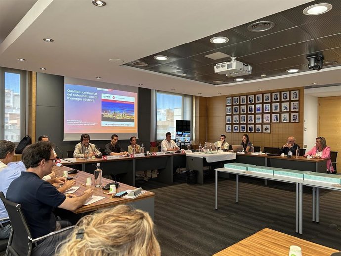 Cámara de Sabadell analiza con expertos como preparar a las empresas ante un gran apagón eléctrico