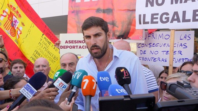 O presidente da VOX na Região de Múrcia, José Ángel Antelo, participou neste sábado, em Torre Pacheco, do evento "Defenda-se da insegurança".
