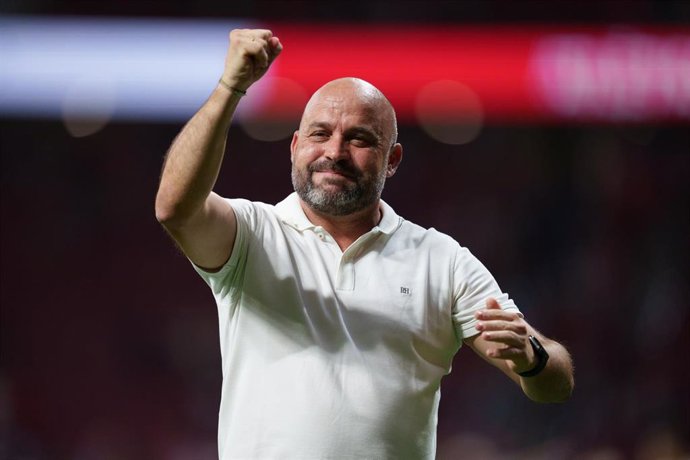 Archivo - El entrenador del RCD Espanyol, Manolo González