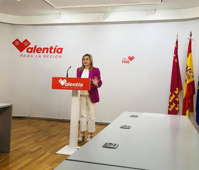 Archivo - La portavoz del Grupo Parlamentario Socialista en la Asamblea Regional de Murcia y secretaria de Coordinación de Política Institucional del PSOE en la Región de Murcia, Carmina Fernández