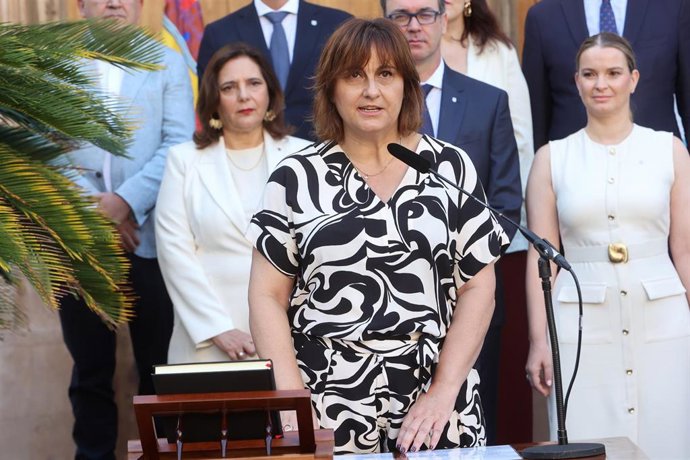 La nueva vicepresidenta segunda y consellera de Presidència, Coordinació i Cooperació Local, Antonia Estarellas