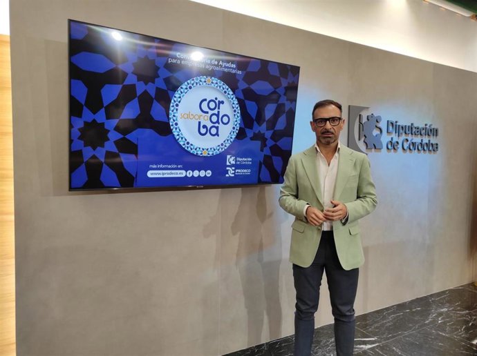 El presidente de Iprodeco y delegado de Desarrollo Económico, Promoción y Empleo de la institución provincial, Félix Romero, en la presentación de la convocatoria de subvenciones.