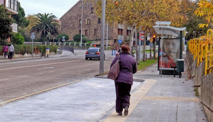 Archivo - Marquesina del TUS en Santander