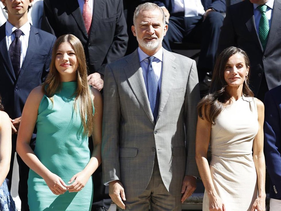 La Infanta Sofía, el Rey Felipe y la Reina Letizia durante la audiencia al Patronato de la Fundación Comité Español de los Colegios del Mundo Unido en el Palacio de La Zarzuela