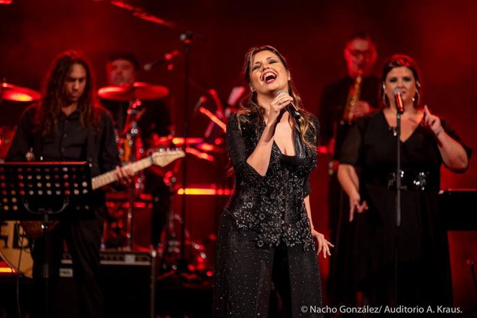 La cantante canaria Cristina Ramos durante uno de sus conciertos.