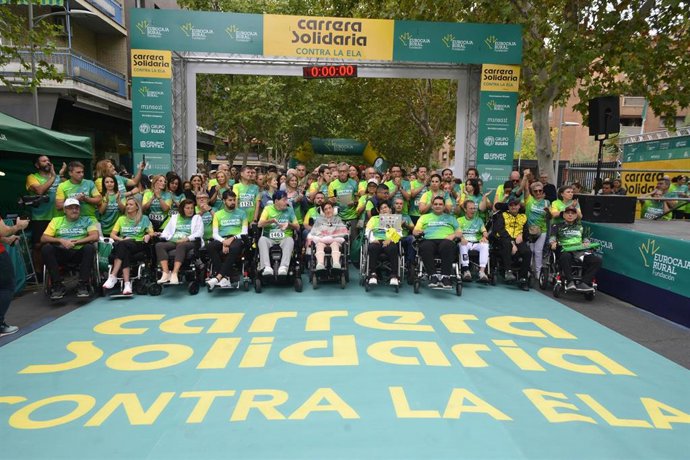 Archivo - Imagen de una carrera solidaria de Fundación Eurocaja Rural a favor de la ELA.