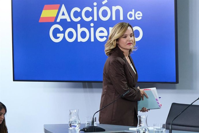 La ministra Portavoz, Pilar Alegría, durante una rueda de prensa posterior a la reunión del Consejo de Ministros, en el Palacio de La Moncloa, a 15 de julio de 2025, en Madrid (España). 