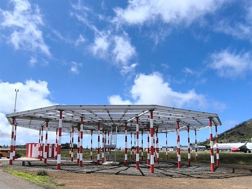 Nuevos equipos DVOR -DME instalados por ENAIRE en el aeropuerto de Tenerife Norte - Ciudad de La Laguna