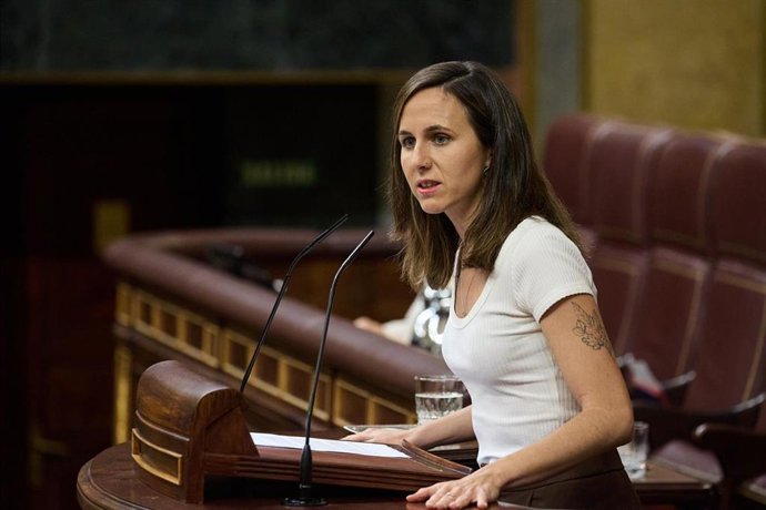 La portavoz de Podemos en el Congreso, Ione Belarra, durante un pleno extraordinario, en el Congreso de los Diputados, a 9 de julio de 2025, en Madrid (España).