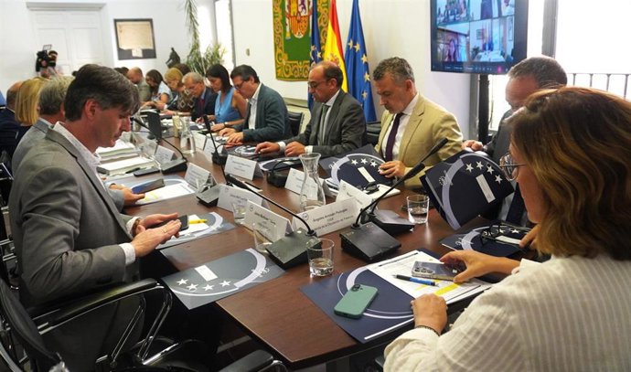 Conrado Escobar reitera la necesidad de "abordar de manera urgente la mejora de la financiación local para lograr un sistema justo y sostenible"