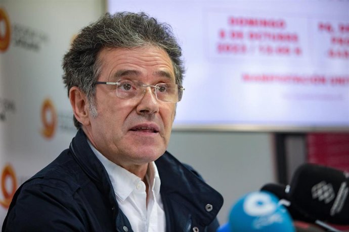 Archivo - El presidente de Sociedad Civil Catalana, Álex Ramos, durante una rueda de prensa.