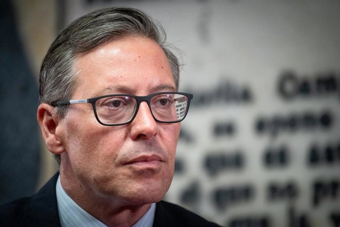 El secretario general del PP de la Comunidad de Madrid, Alfonso Serrano, durante una entrevista para Europa Press, en el Senado, a 10 de julio de 2025, en Madrid (España). 