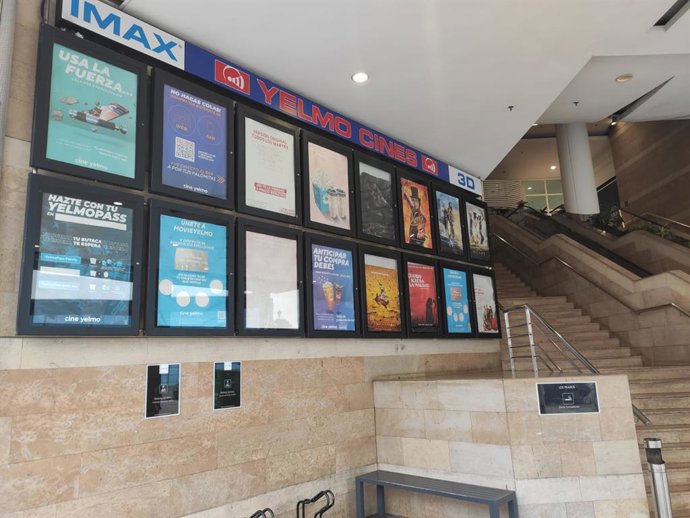 Archivo - Cartelera de cines Yelmo.