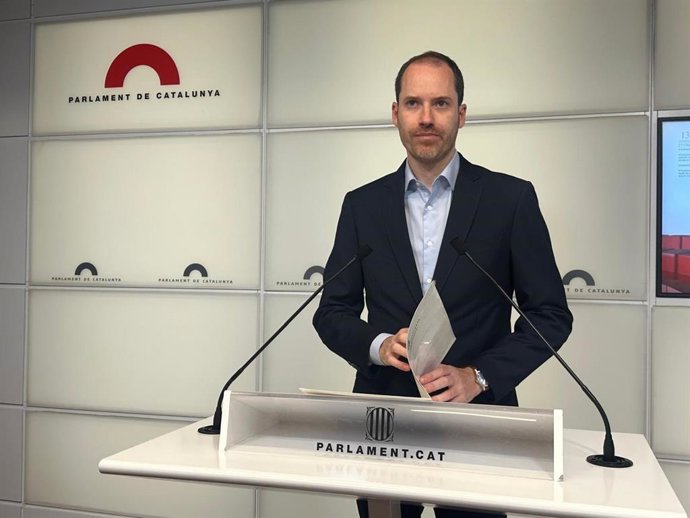 El portavoz del PP en el Parlament, Juan Fernández