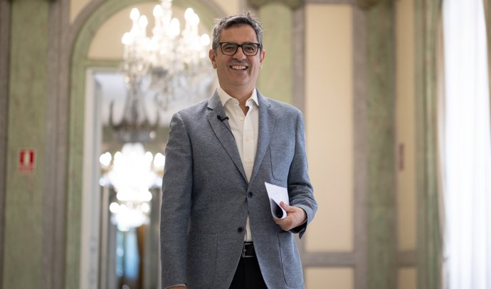 El ministro de la Presidencia, Justicia y Relaciones con las Cortes, Félix Bolaños, a su llegada a una rueda de prensa con motivo de las solicitudes recibidas de las Becas SERÉ, en el Palacio de Parcent, a 28 de junio de 2025, en Madrid (España).
