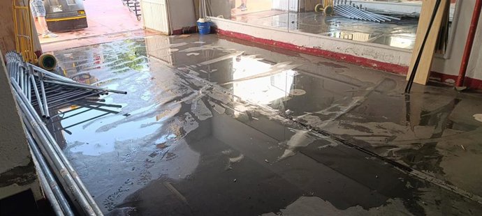 Daños en el polideportivo San José en Guadalajara