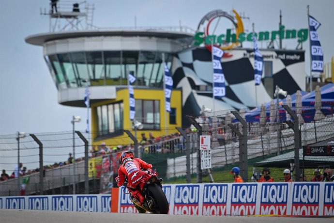 93 MARQUEZ Marc (spa), Ducati Lenovo Team, Ducati Desmosedici GP25, em ação durante o 2025 MotoGP Motul Liqui Moly Grand Prix of Germany, GP da Alemanha, no circuito de Sachsenring, de 11 a 13 de julho, na Alemanha - Photo Studio Milagro / DPPI