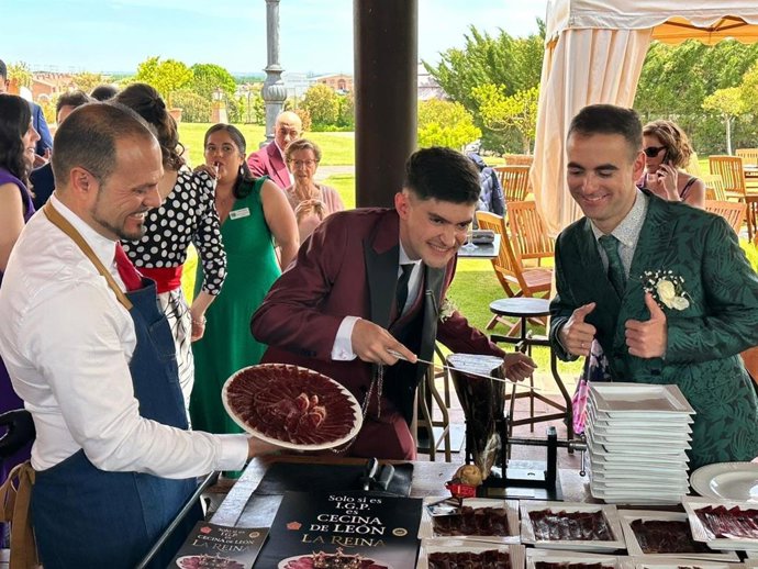 Imagen de uno de los enlaces matrimoniales que ha contado con la 'Cecina de Leon'.
