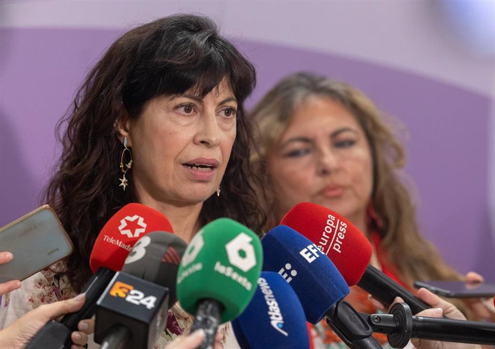 La ministra de igualdad, Ana Redondo, atiende a los medios de comunicación una reunión de urgencia del Consejo para la Eliminación de la Discriminación Racial o Étnica (CEDRE), ante los acontecimientos sucedidos en Torre Pacheco.