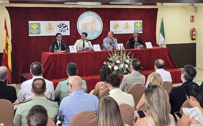 Inauguración de los cursos de verano de UJA en La Carolina