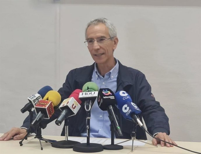 Imagen de Francisco Jiménes en rueda de prensa