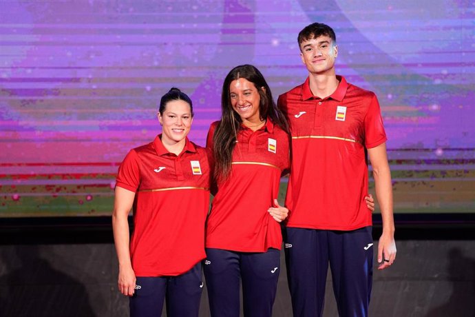 Archivo - Angela Martinez, Carlos Garach and Maria de Valdes during the presentation of Aquatics National Teams of RFEN for the Paris 24 Olympics Games at COE on July 17, 2024 in Madrid, Spain.