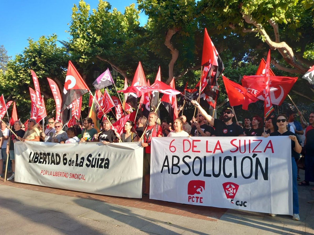 Una concentración exige en Logroño  la libertad inmediata  para  las seis de La Suiza 