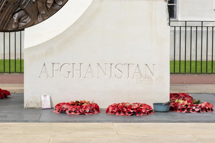 Archivo - August 16, 2021, London, United Kingdom: Poppies at the Iraq and Afghanistan Memorial in London commemorates British citizens, including both military personnel and civilians, who participated in the Gulf War, the Afghanistan War and the Iraq Wa