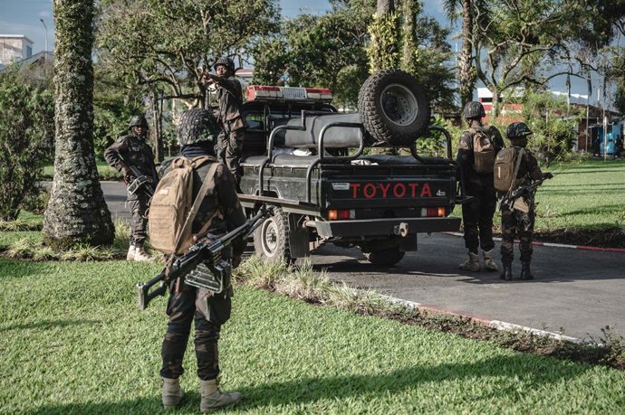 Archivo - GOMA (DR CONGO), May 8, 2024  -- Photo taken on April 11, 2024 shows soldiers of the Congolese Army on patrol in Goma, North Kivu province, eastern Democratic Republic of the Congo (DRC). Plunged into conflict with armed rebels and overwhelmed b