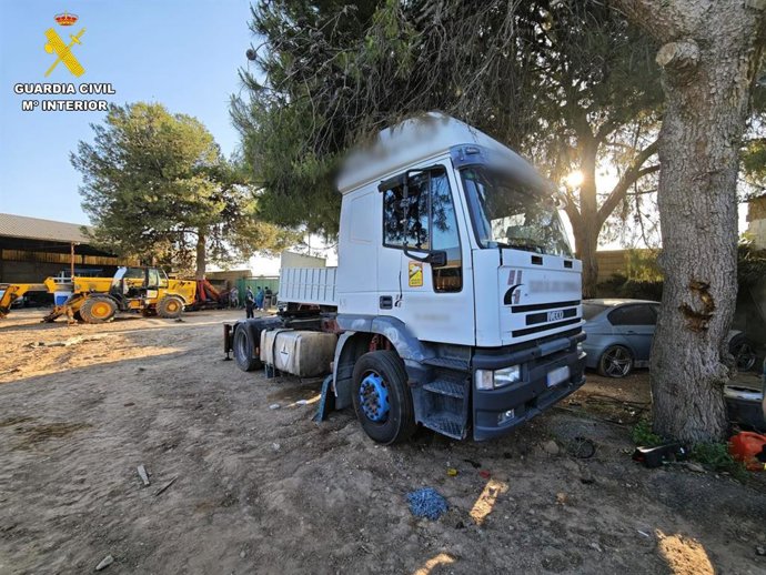 Desmantelada una organización criminal que robaba vehículos y los enviaba al extranjero
