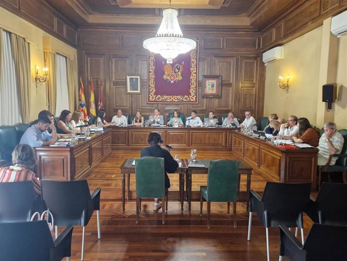 Imagen de archivo de un Pleno ordinario en el Ayuntamiento de Teruel.