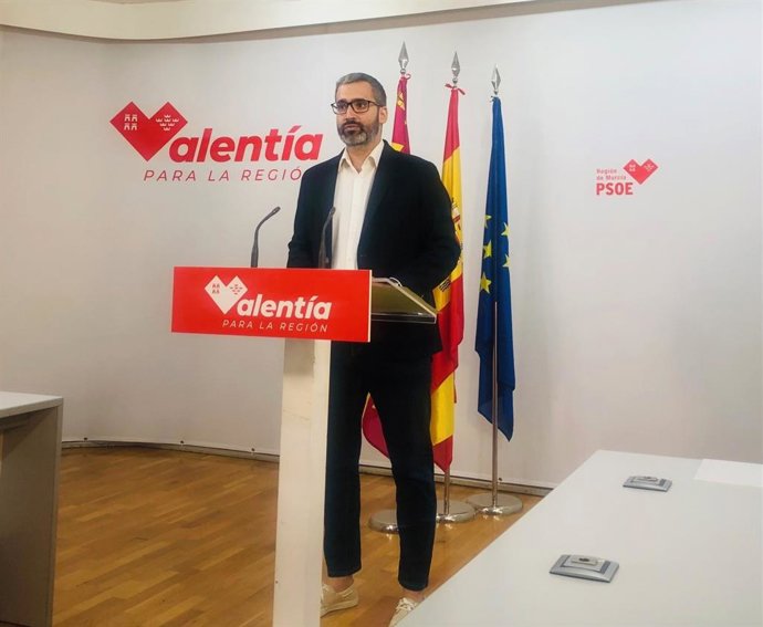 Archivo - Arquivo - O secretário-geral do PSOE na Região de Murcia, Francisco Lucas, na sede do partido
