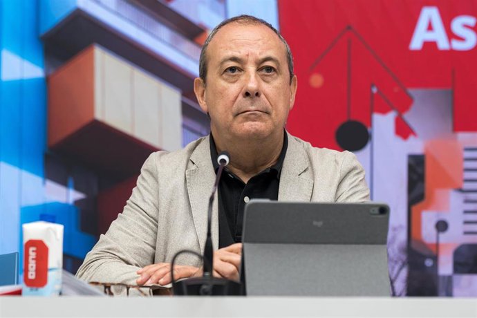 Archivo - El secretario confederal de Protección Social y Políticas Públicas, Carlos Bravo.