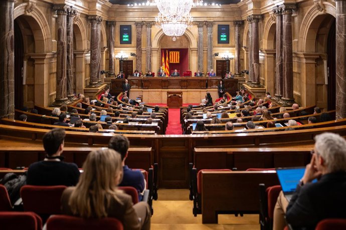 Archivo - L'hemicicle del Parlament de Catalunya