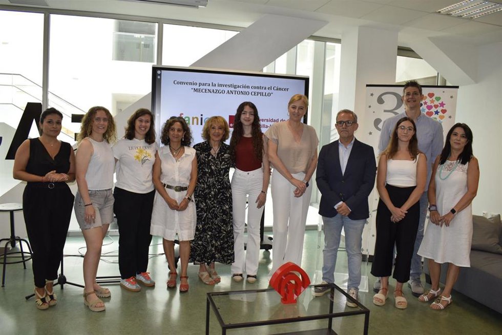La UCLM y Afanion refuerzan su colaboración en la lucha contra el cáncer.