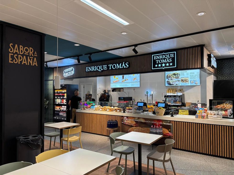 Nace el nuevo Food Market de Enrique Tomás en el Aeropuerto de Sevilla
