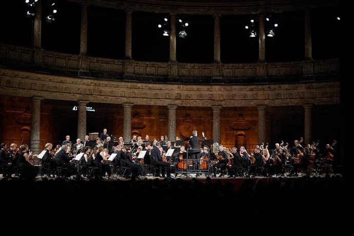 Pablo Heras-Casado dirigió a la Orquesta Sinfónica SWR de Stuttgart en el Palacio de Carlos V