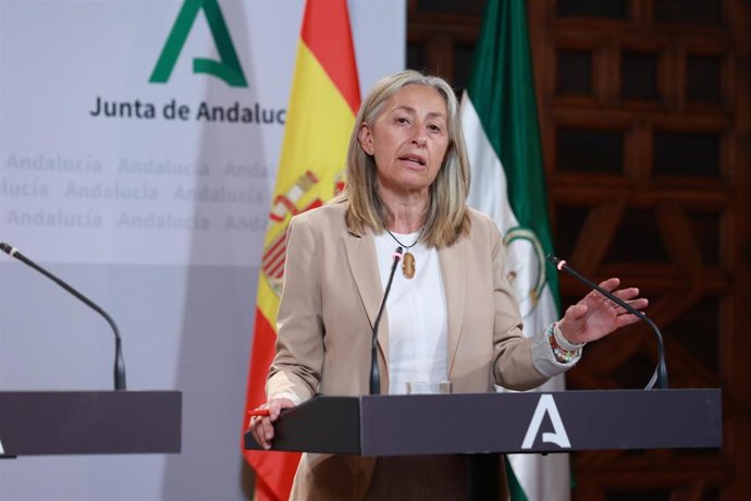 La consejera de Salud, Rocío  Hernández, este miércoles en la rueda de prensa posterior a la reunión del Consejo de Gobierno. 
