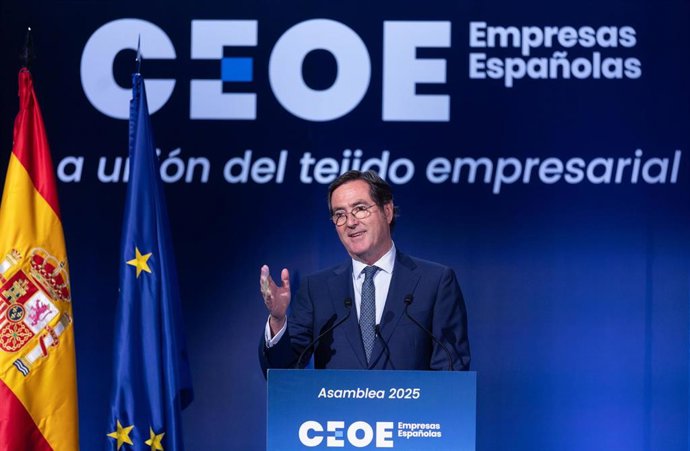 El presidente de CEOE, Antonio Garamendi,  durante la Asamblea General 2025 de la CEOE, a 16 de julio de 2025, en Madrid (España).