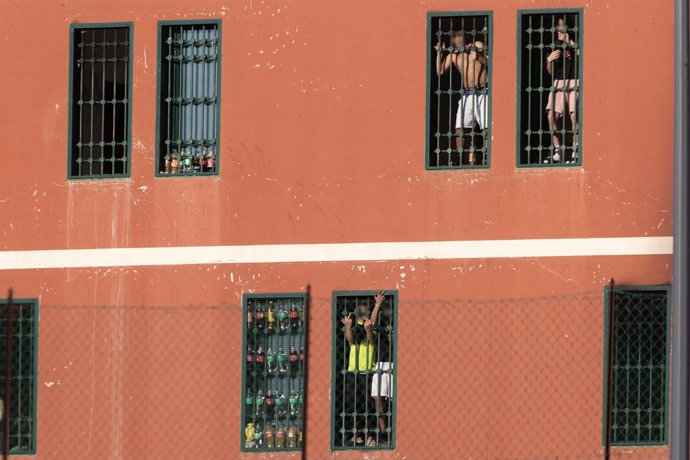 Archivo - Na prisão juvenil Cesare Beccaria, os detentos atearam fogo em um colchão.Milão - Itália - Notícias.Segunda-feira, 24 de março de 2025 (Foto de Marco Ottico/Lapresse)...Na prisão juvenil Cesare Beccaria, os detentos atearam fogo em um colchão.Mi