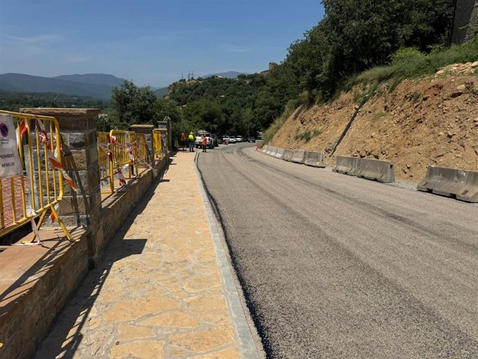 Acceso al casco antiguo de Aínsa.