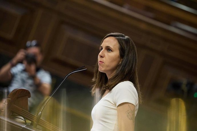 La portavoz de Podemos en el Congreso, Ione Belarra, durante un pleno en el Congreso