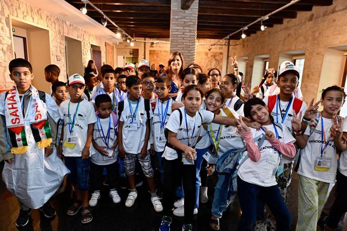 Menores refugiados saharauis son recibidos en Linares