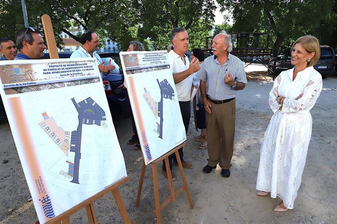 García-Pelayo enla presentación del proyecto del nuevo aparcamiento de La Granja.